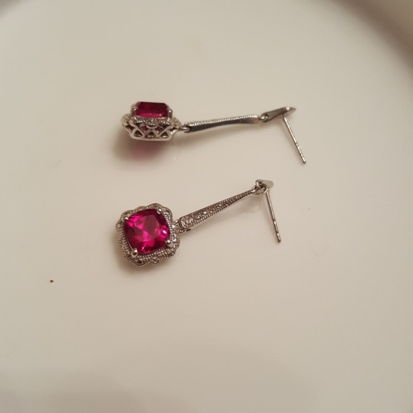 Silver and pink stone earrings - Picture 2 of 5